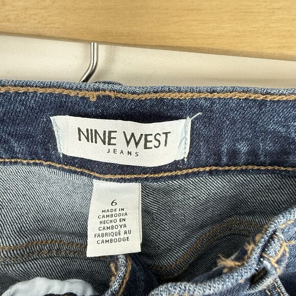 Nine West Wide Leg Jean Size 6 Dark Wash Decorative Studs High Rise Stretch - Picture 15 of 16